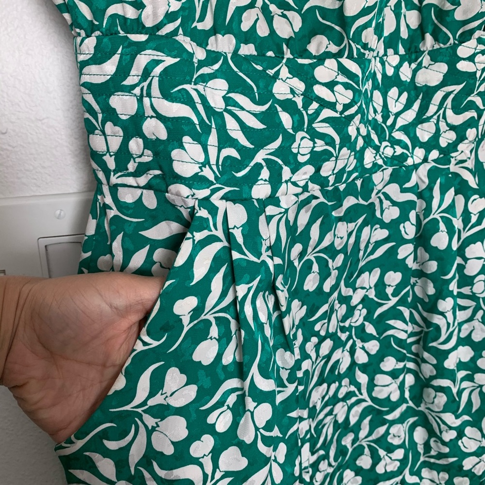 🛍Women’s | Midi Length Floral Vintage Dress - Picture 2 of 10